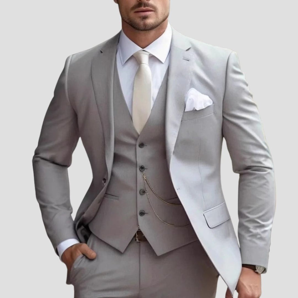 Men's 3-Piece Suit with Notch Lapel Jacket Buttoned Waistcoat and Straight-Leg Trousers