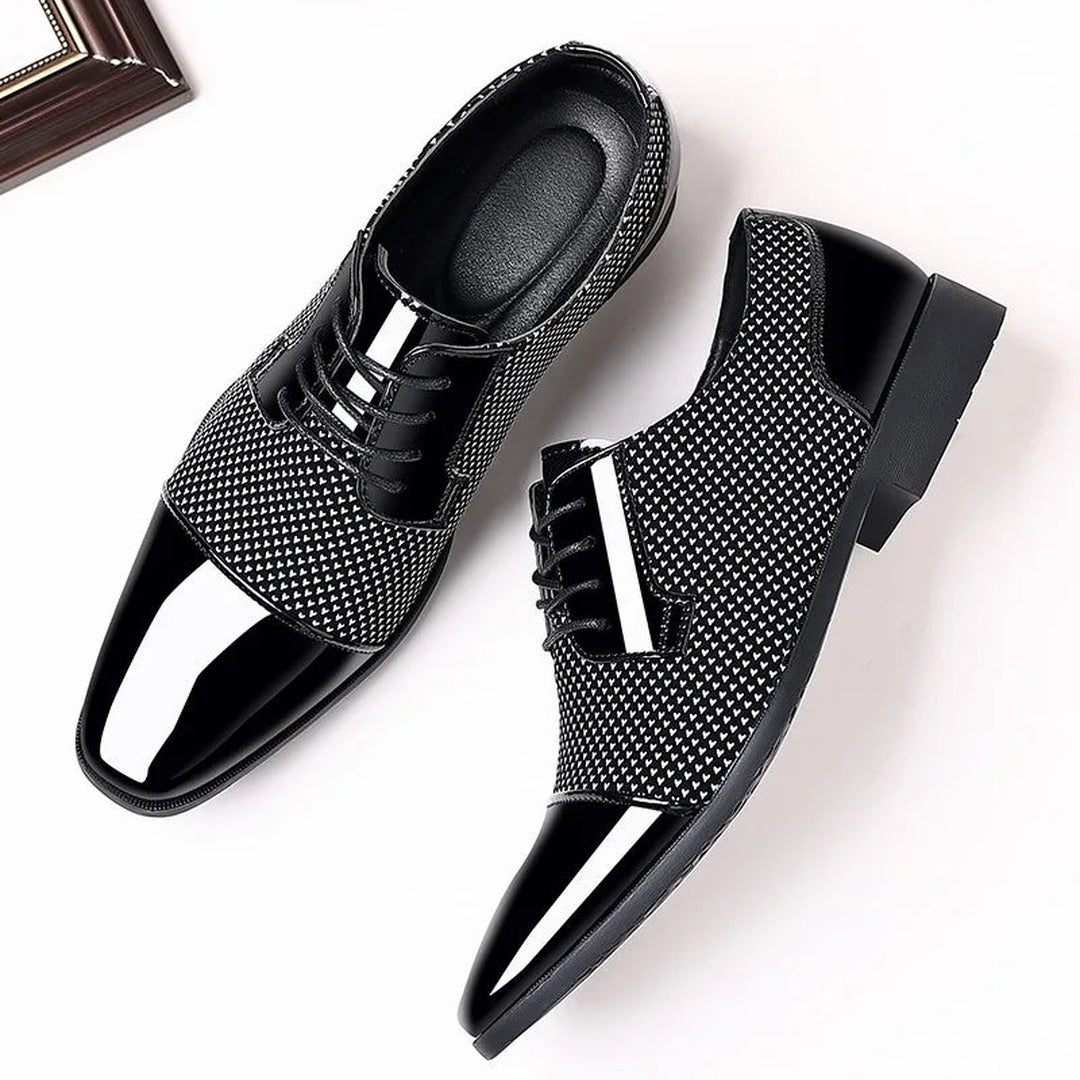 Men's Lace-Up Oxford Shoes with High-Sheen Cap Toe and Textured Panel Upper