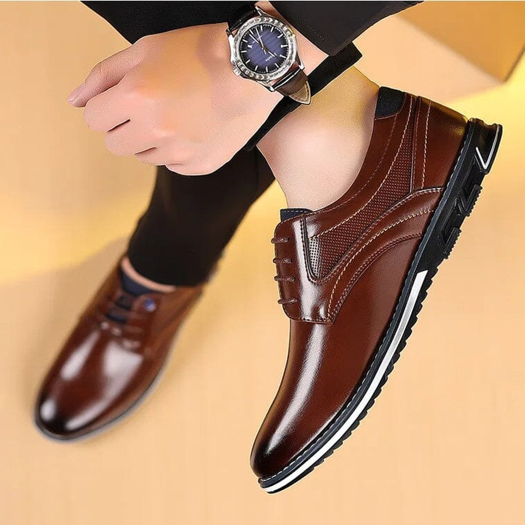 Men's Lace-Up Oxford Shoes with Perforated Panel and Contrast Sole
