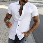 Men's Short Sleeve Button-Down Shirt with Spread Collar and Contrast Buttons
