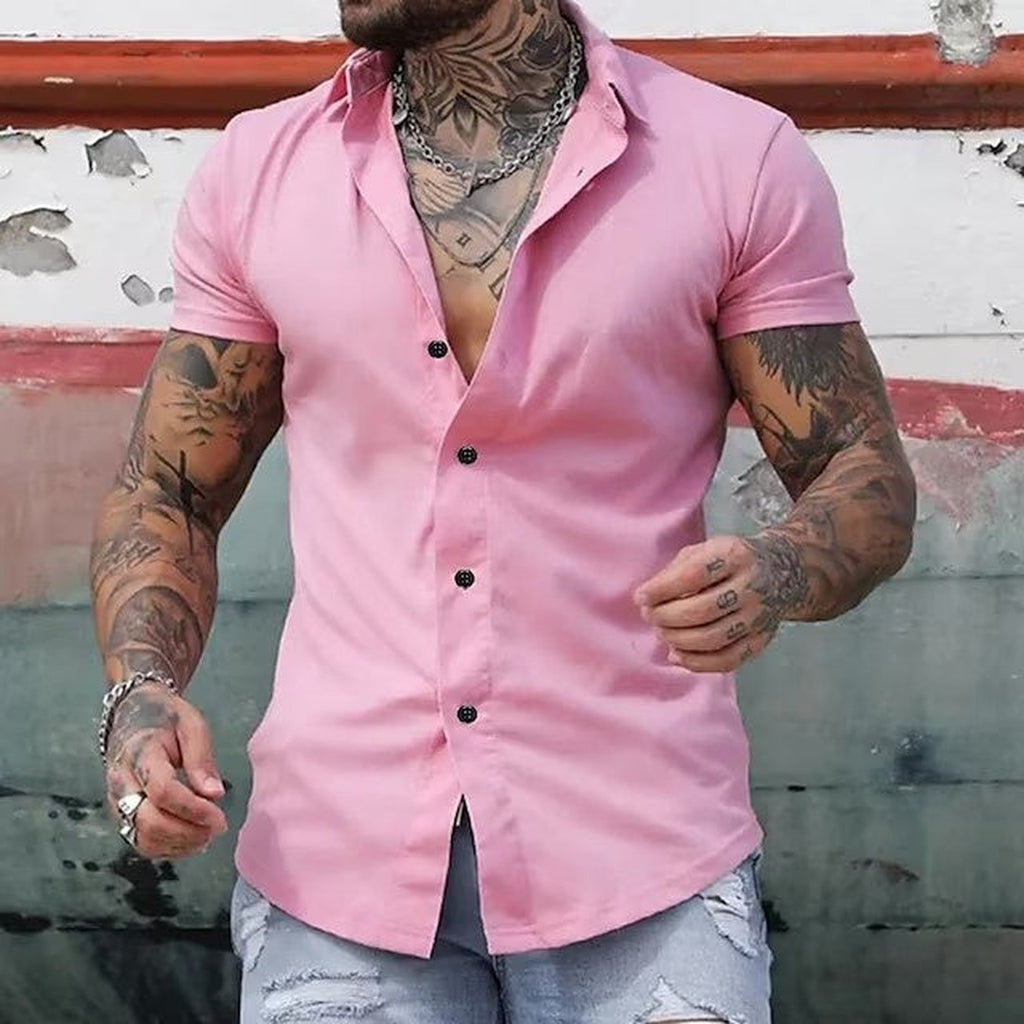 Men's Short Sleeve Button-Down Shirt with Spread Collar and Contrast Buttons