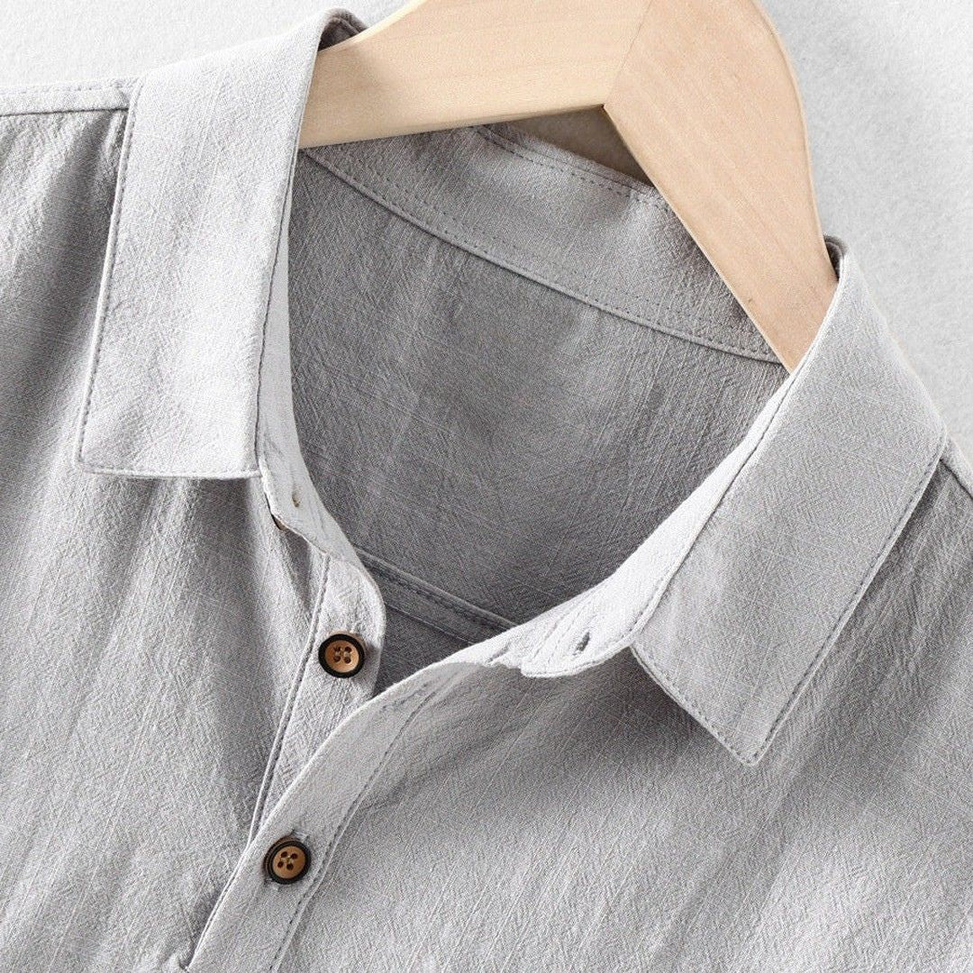 Men's Short Sleeve Polo Shirt with Spread Collar and Three-Button Placket