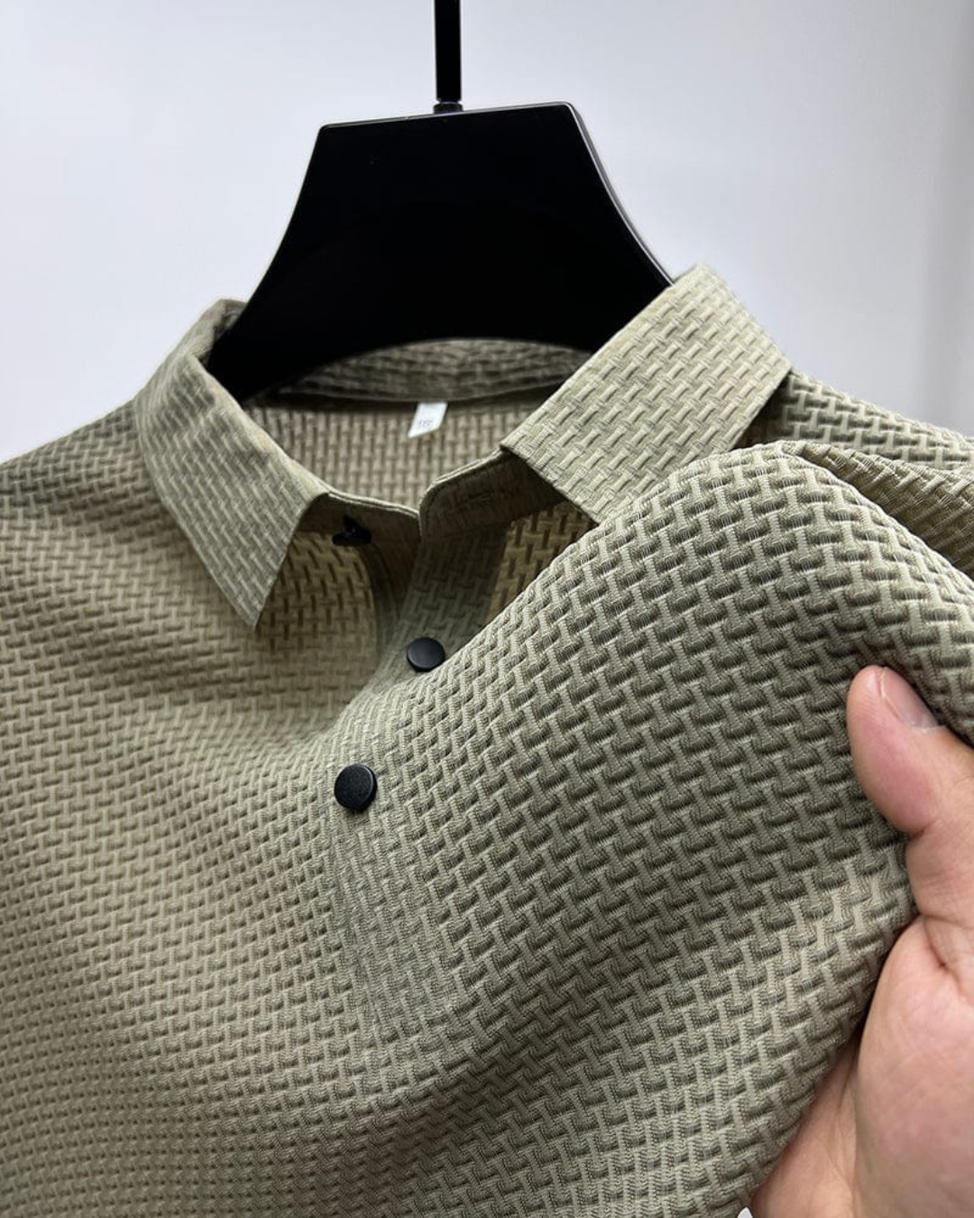 Men's Short Sleeve Polo Shirt with Textured Weave Pattern and Snap Button Placket