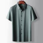 Men's Short Sleeve Shirt with Spread Collar and Button Front Placket