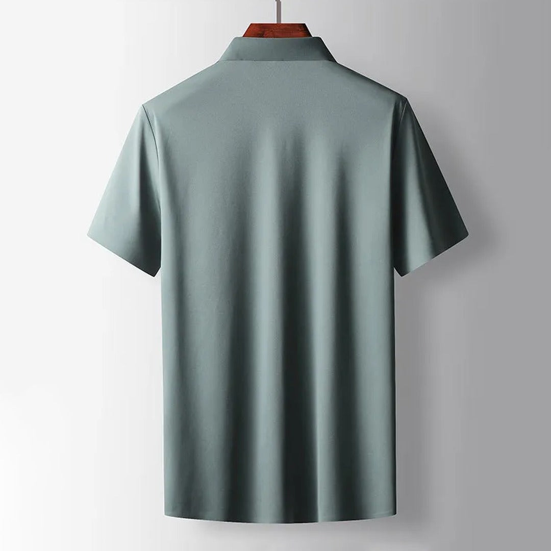 Men's Short Sleeve Shirt with Spread Collar and Button Front Placket