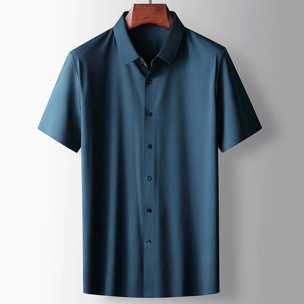 Men's Short Sleeve Shirt with Spread Collar and Button Front Placket