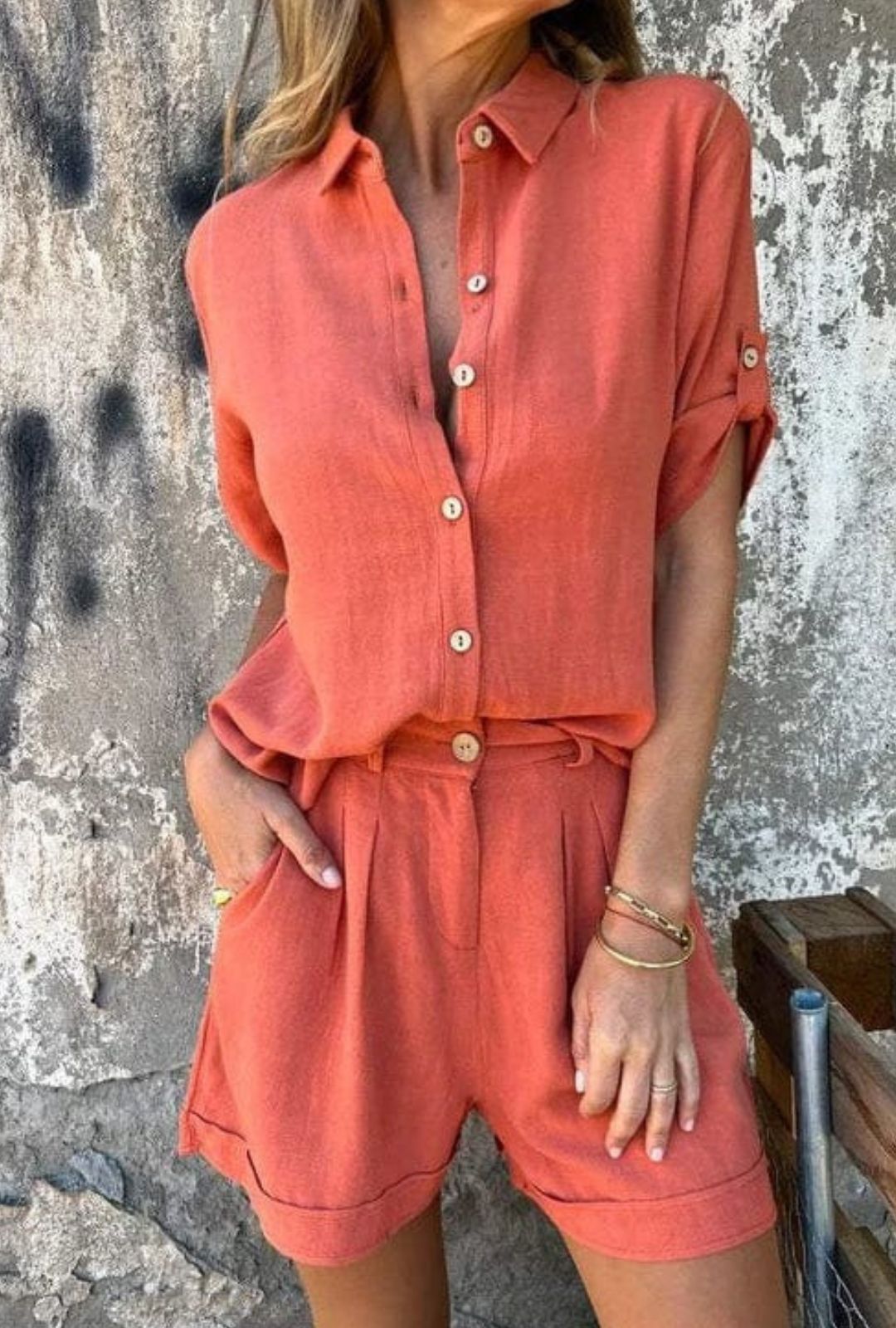 Women's Button-Up Shirt and Shorts Two-Piece Set with Point Collar and Rolled Sleeves
