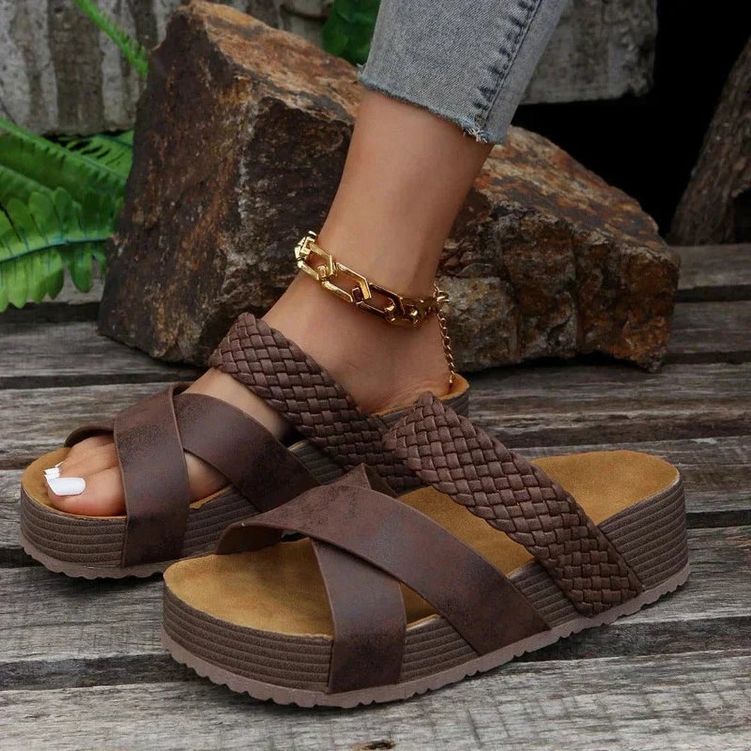 Women's Cross-Strap Platform Sandals with Interlaced-Pattern and Flat-Finish Straps