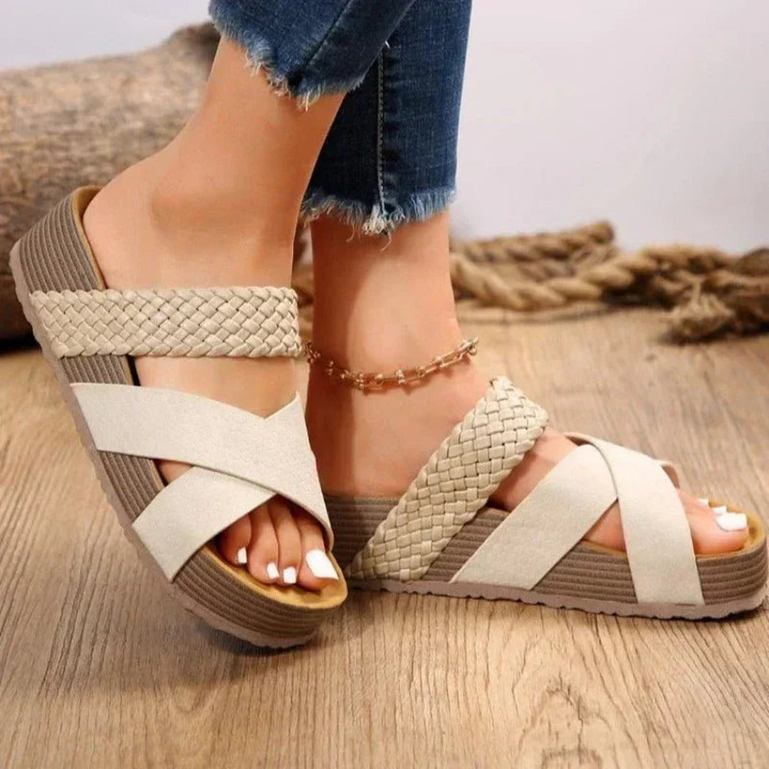 Women's Cross-Strap Platform Sandals with Interlaced-Pattern and Flat-Finish Straps