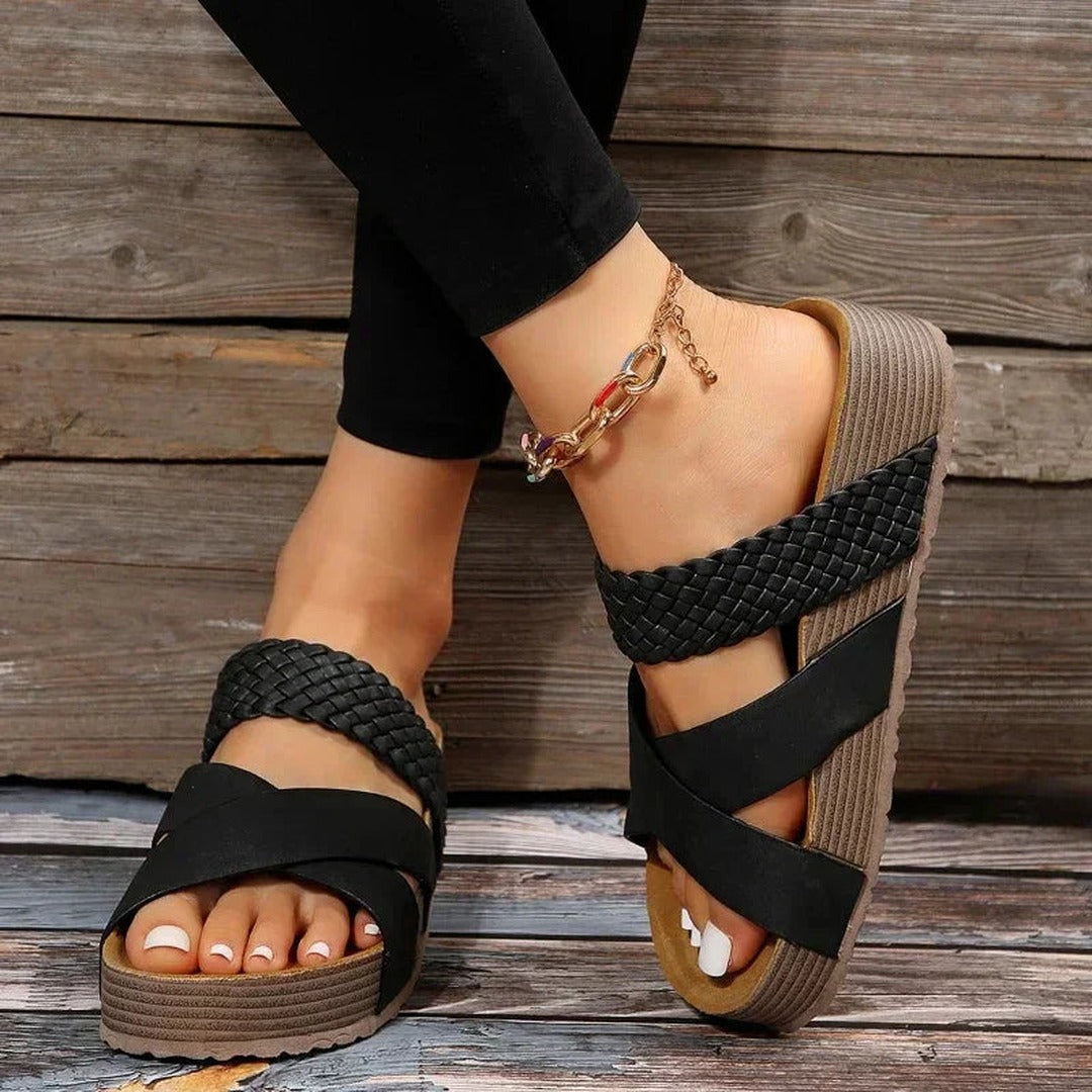 Women's Cross-Strap Platform Sandals with Interlaced-Pattern and Flat-Finish Straps
