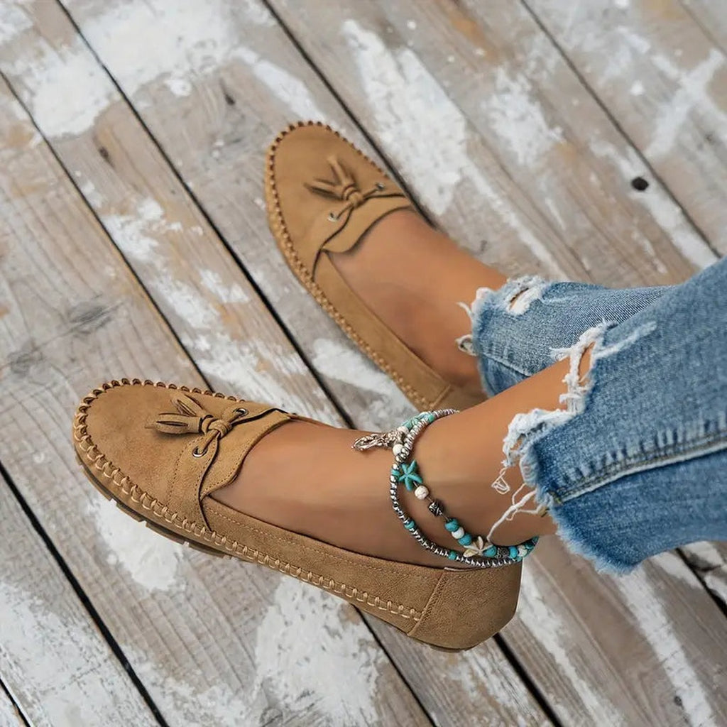 Women's Flat Loafers with Tassel Detail and Whipstitch Trim