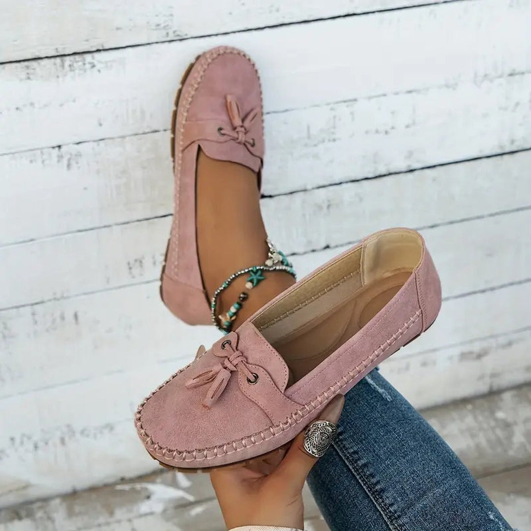 Women's Flat Loafers with Tassel Detail and Whipstitch Trim