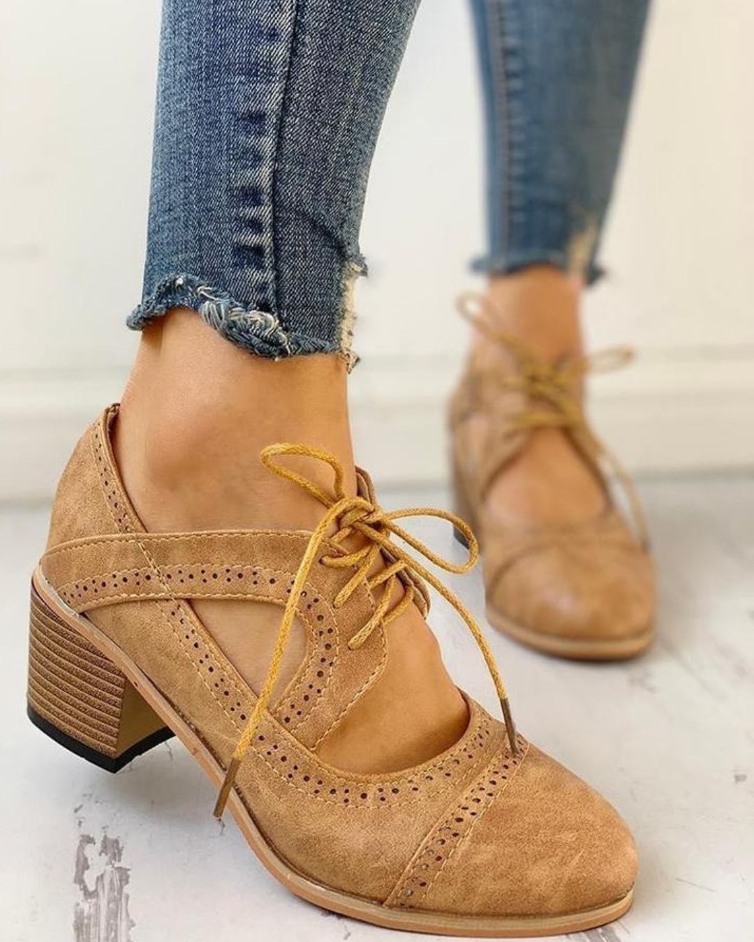 Women's Lace-Up Block Heel Shoes with Perforated Upper Panel and Round Toe