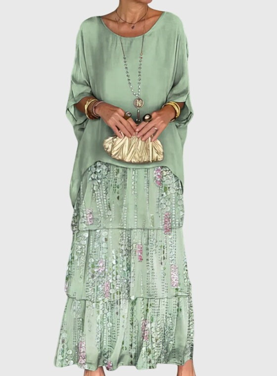 Women's Maxi Dress with Tiered Skirt and Round Neckline