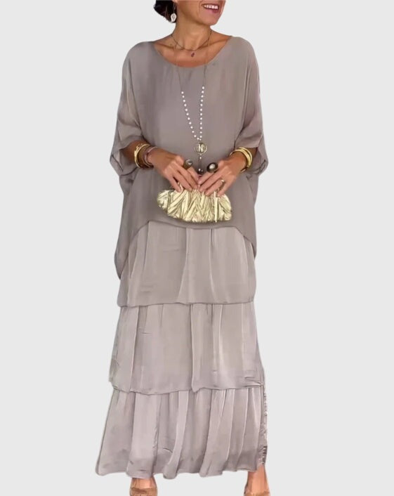 Women's Maxi Dress with Tiered Skirt and Round Neckline