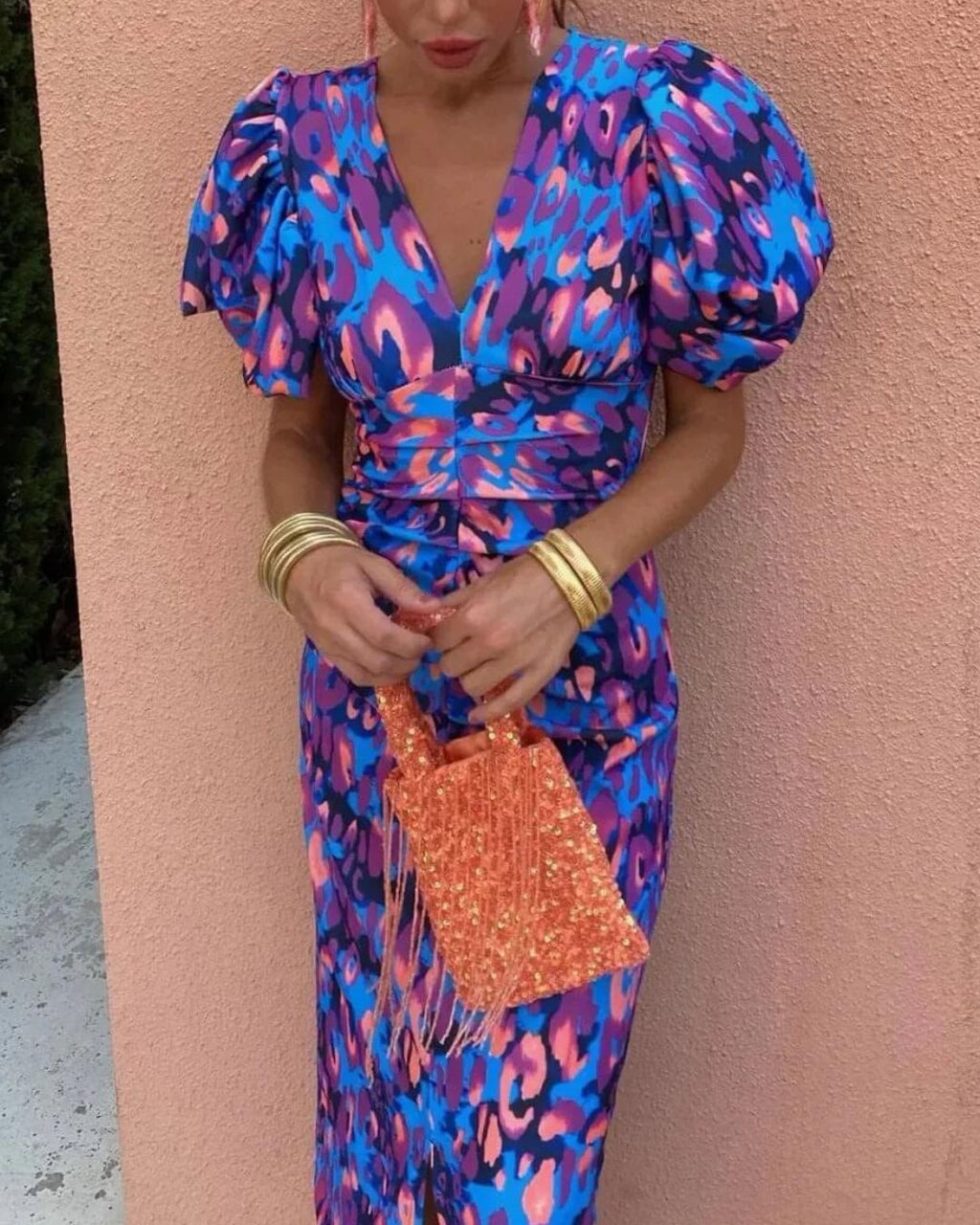 Women's Midi Dress with Abstract Print Deep V-Neckline and Puff Sleeves