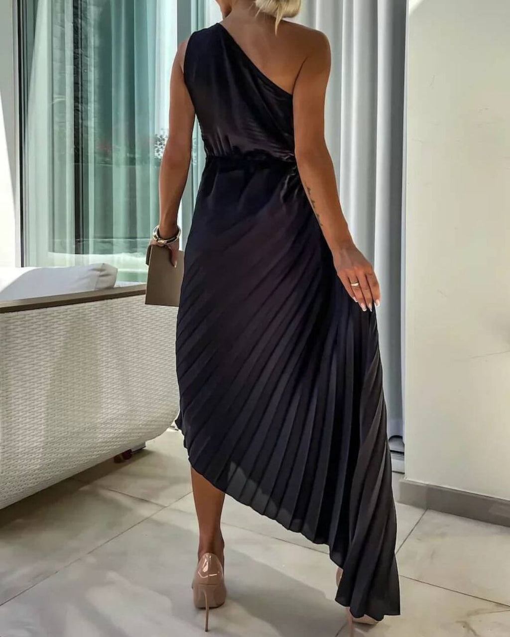 Women's One-Shoulder Midi Dress with 3D Floral Appliqué and Pleated Skirt