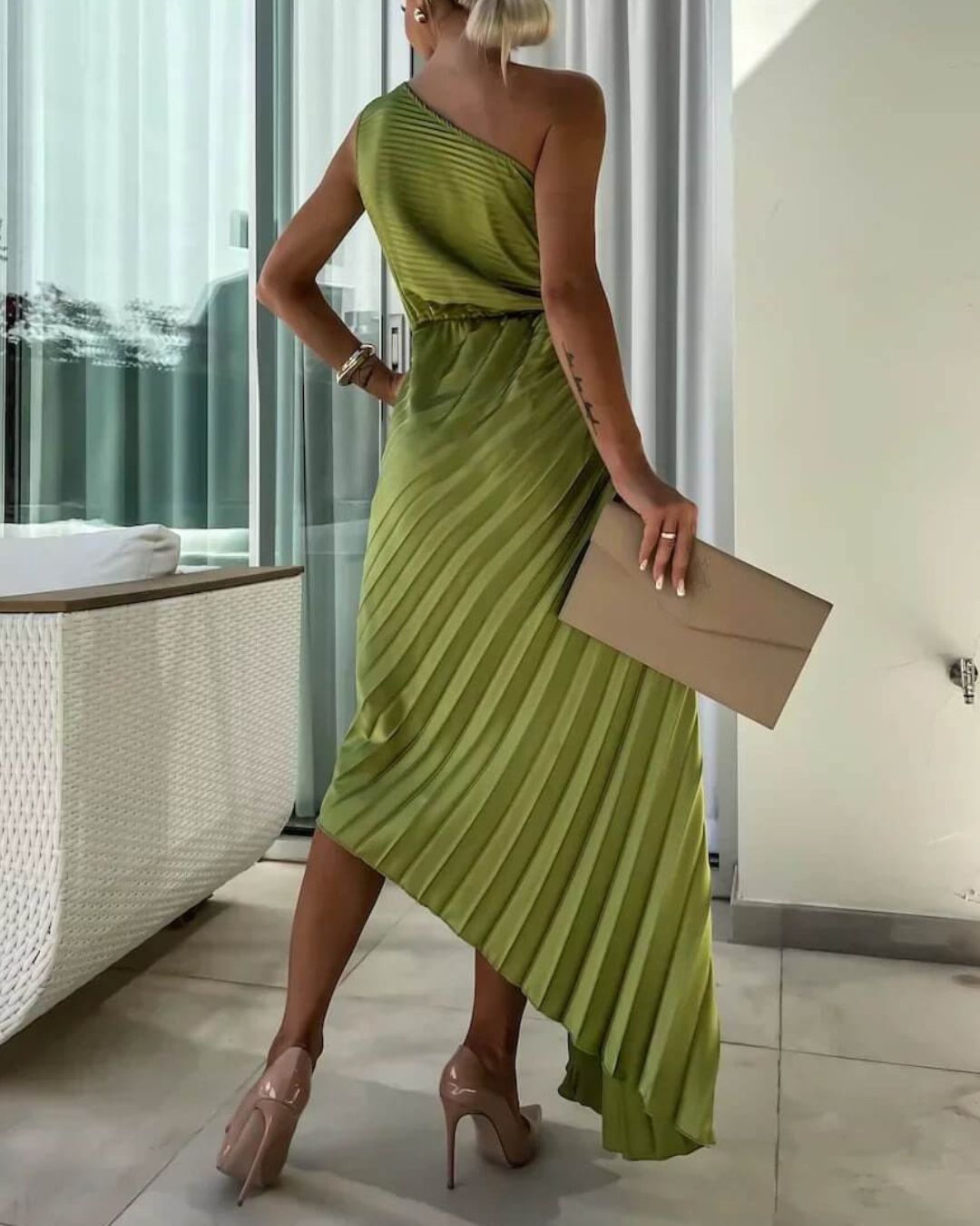 Women's One-Shoulder Midi Dress with 3D Floral Appliqué and Pleated Skirt