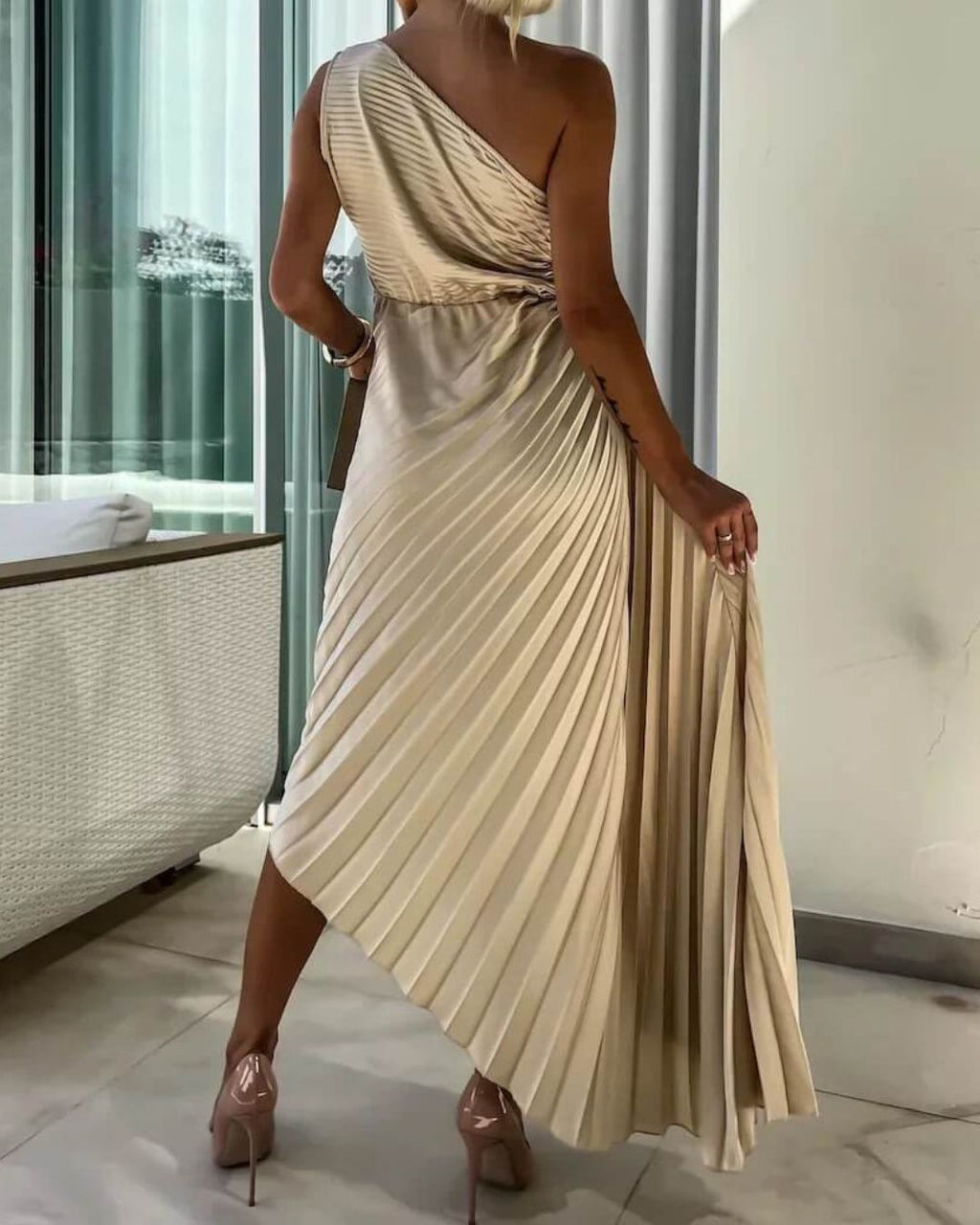Women's One-Shoulder Midi Dress with 3D Floral Appliqué and Pleated Skirt