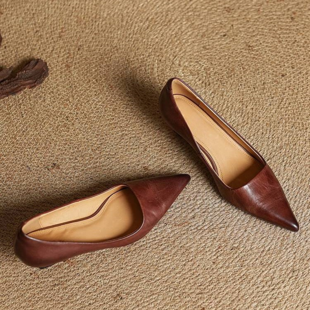Women's Pointed-Toe Kitten Heel Pumps with V-Cut Topline and Closed Back