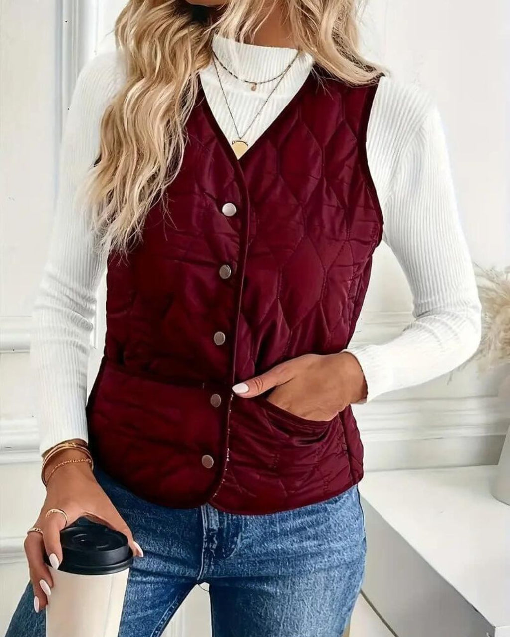 Women's Quilted Sleeveless Vest with Diamond Stitch Pattern and Button Front Closure