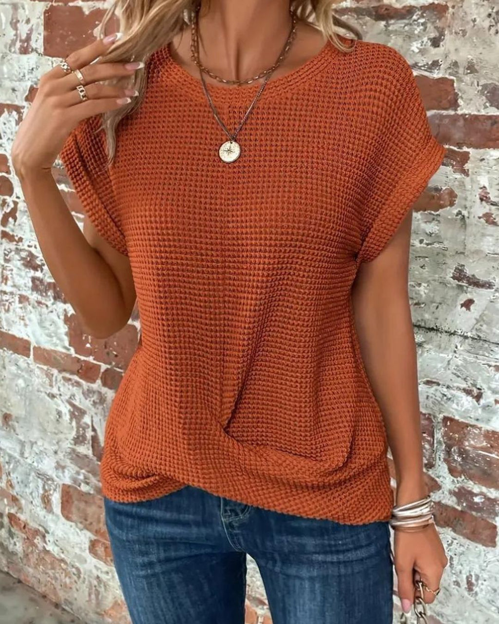 Women's Short Sleeve Top with Waffle-Texture Surface and Twisted Front Hem Detail