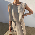 Women's Sleeveless Top and Wide-Leg Trousers Set with Round Neckline and Pleated Waistband