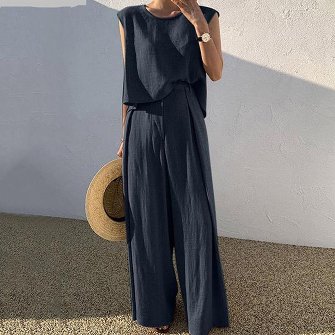 Women's Sleeveless Top and Wide-Leg Trousers Set with Round Neckline and Pleated Waistband