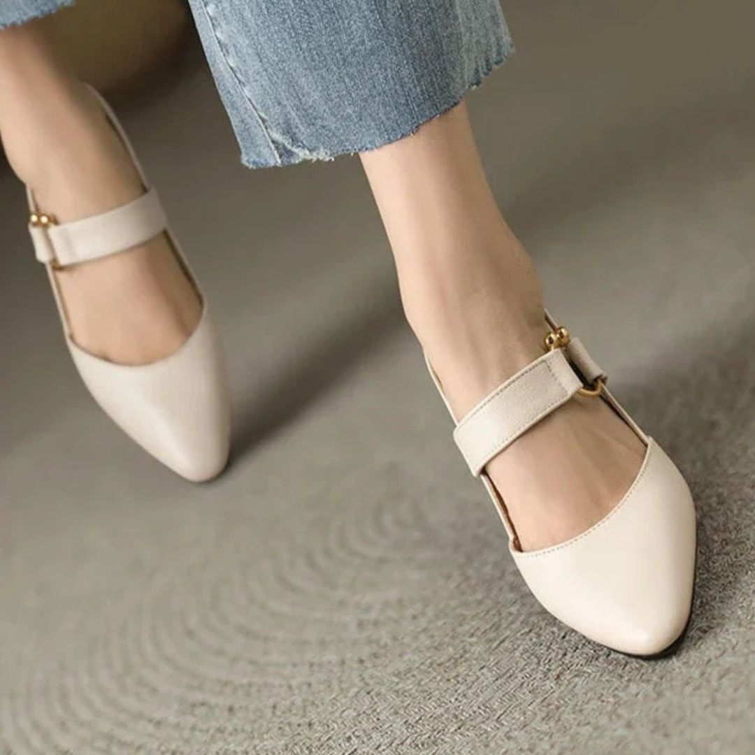 Women's Slingback Block Heel Shoes with Pointed Toe and Gold-Tone Ring Hardware Strap