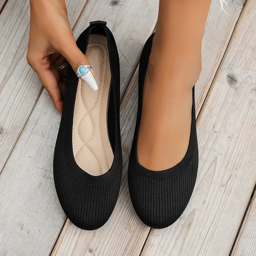 Women's Slip-On Ballet Flats with Round Toe and Ribbed-Texture Upper