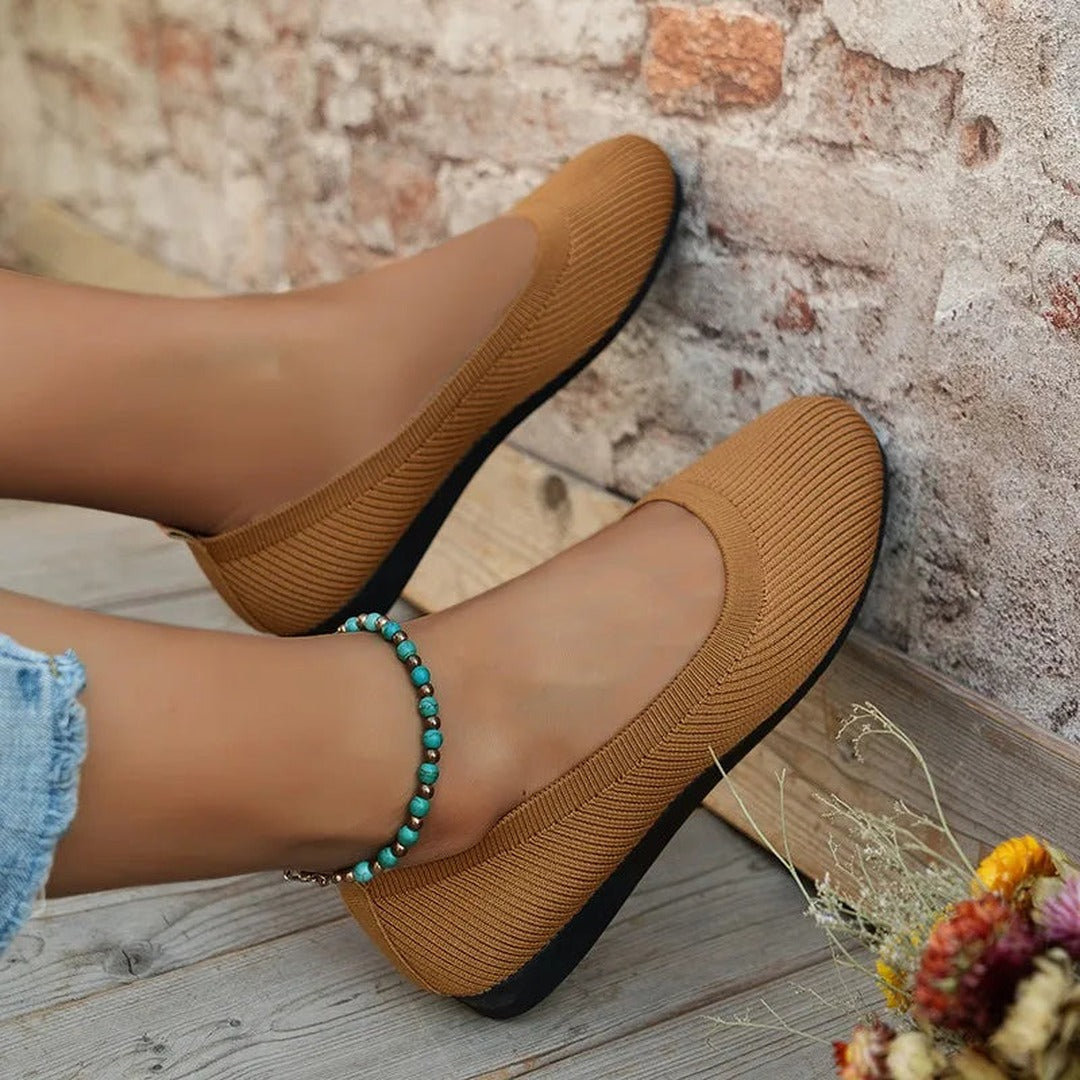Women's Slip-On Ballet Flats with Round Toe and Ribbed-Texture Upper