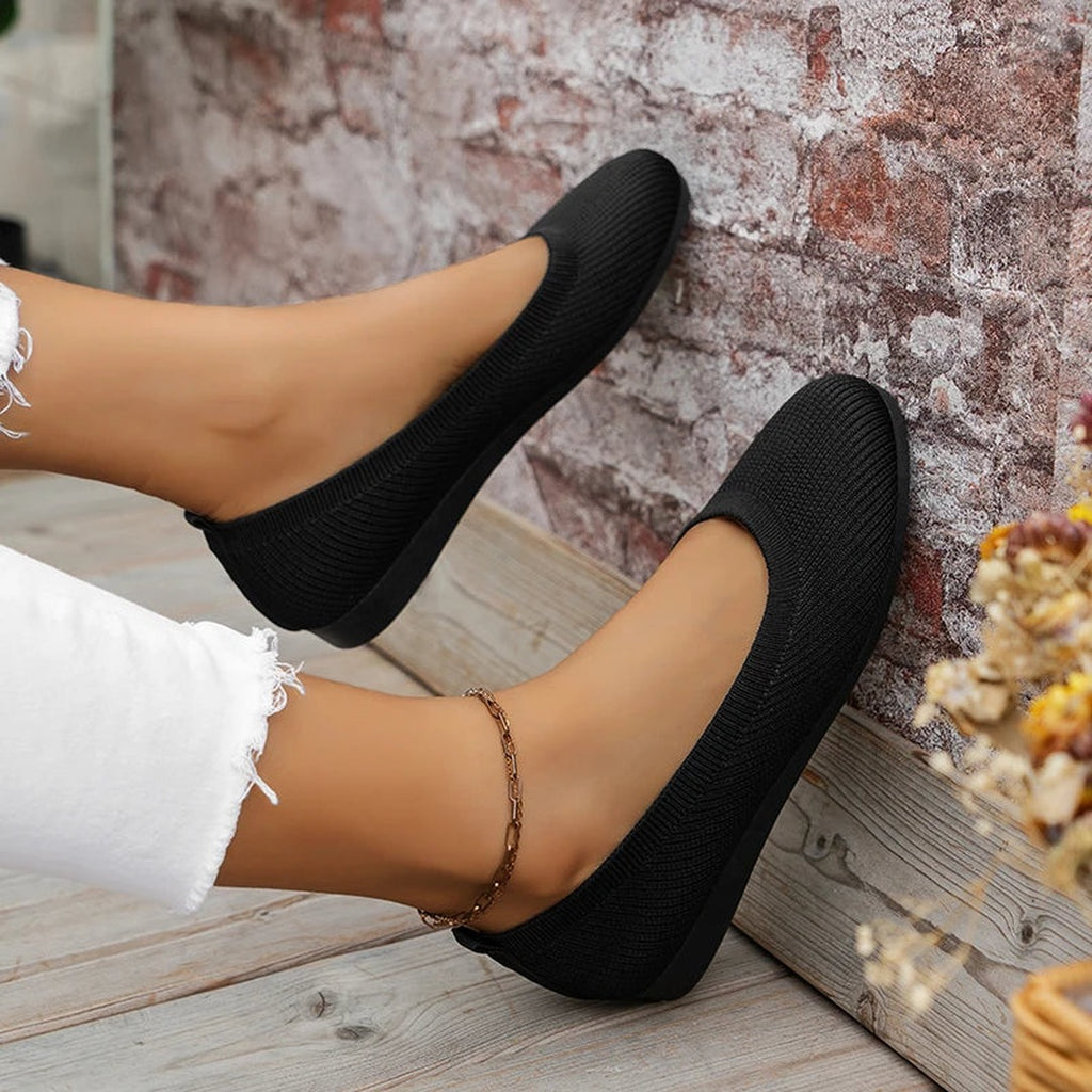 Women's Slip-On Ballet Flats with Round Toe and Ribbed-Texture Upper
