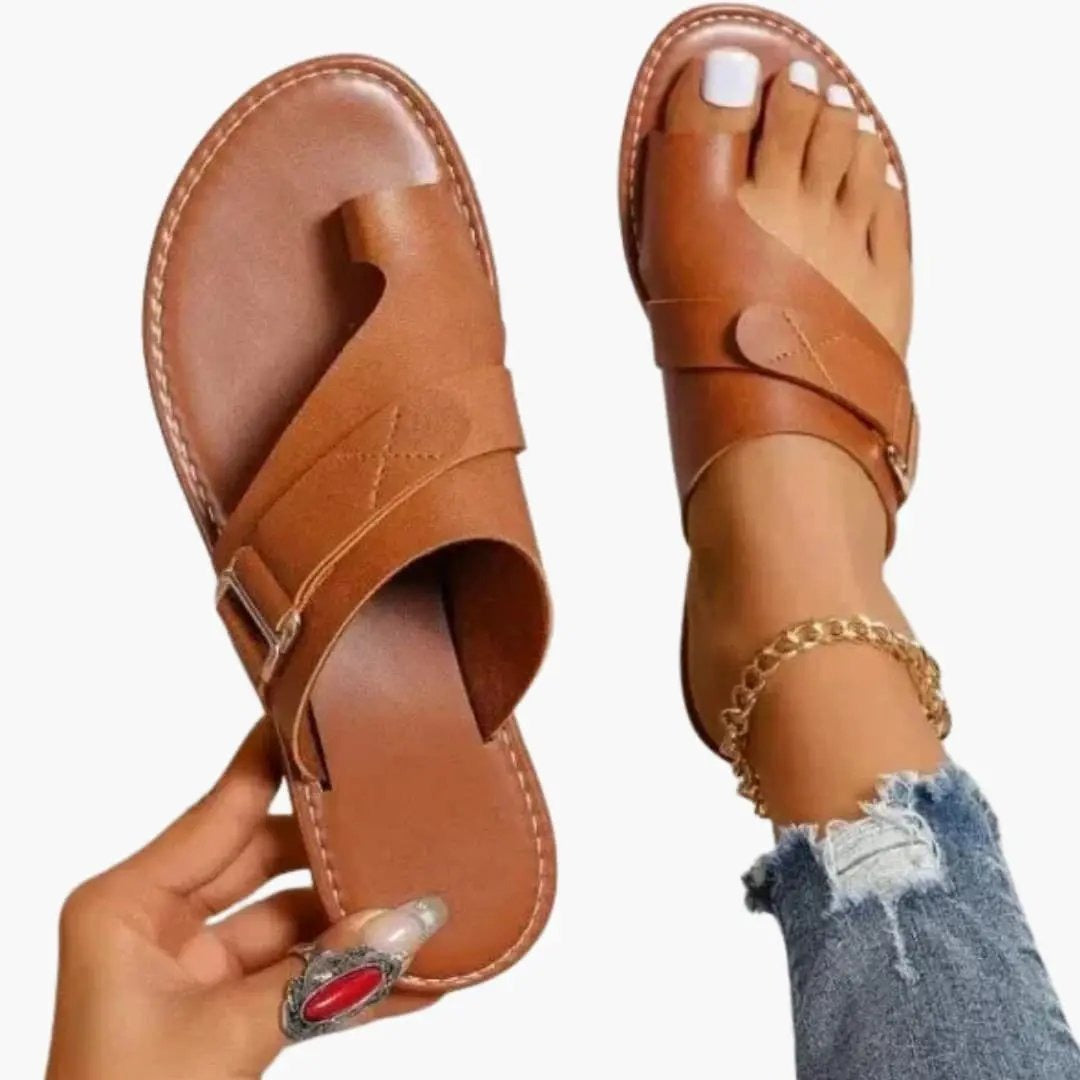 Women's Slip On Flat Sandals with Toe Loop and Buckle Strap