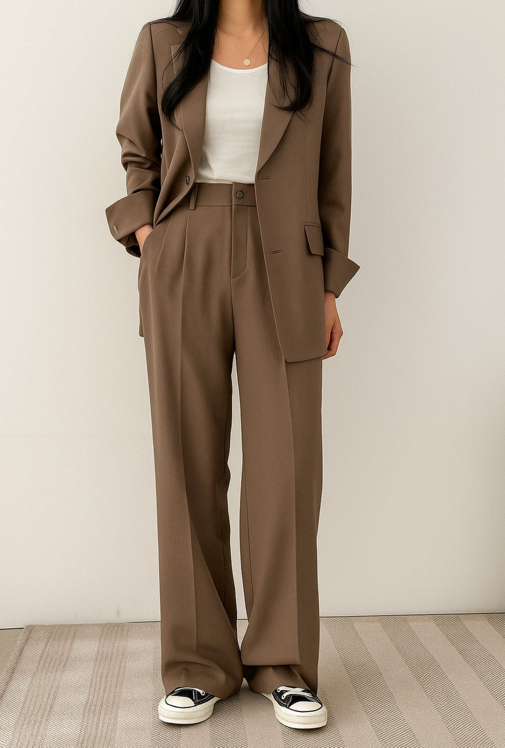 Women's Two-Piece Blazer and Wide-Leg Trousers Set with Notch Lapel and Button Front