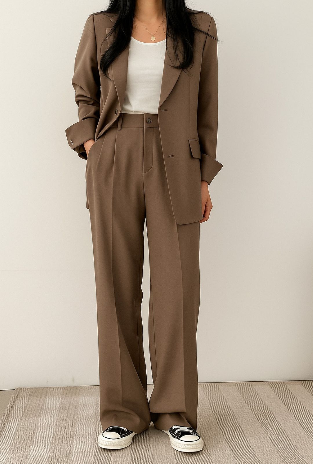 Women's Two-Piece Blazer and Wide-Leg Trousers Set with Notch Lapel and Button Front