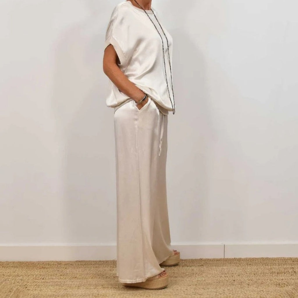 Women's Two-Piece Set with Round Neckline Short Sleeve Top and Wide-Leg Drawstring Trousers